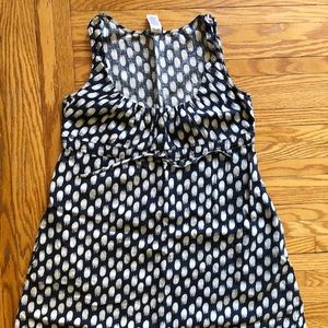 Patagonia women’s size 6 navy and off white dress